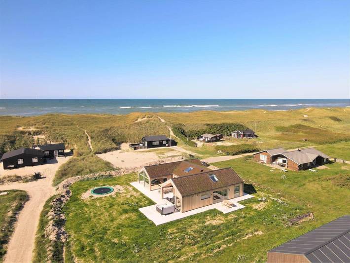 Ferienhaus für 10 Personen, mit Sauna und Terrasse sowie Whirlpool in Vrist