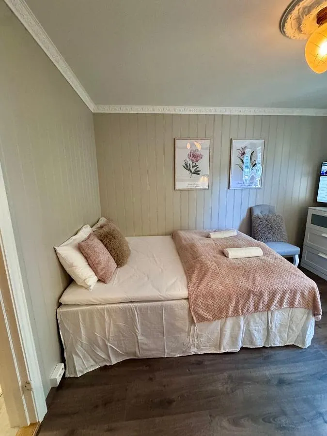 Ferienwohnung für 2 Personen, mit Garten und Terrasse - 1