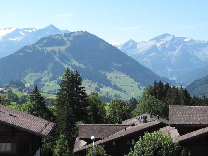 Gîte pour 4 personnes, avec balcon à Saanen - 2