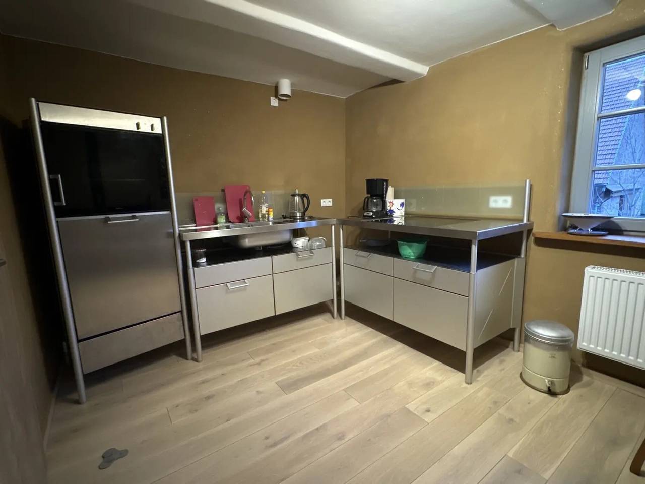 Ganze Wohnung, Ferienwohnung 'Schöneberger Bauernhof - Kuhstall' mit Gemeinschaftsterrasse und Wlan in Hofgeismar, Hessisches Bergland
