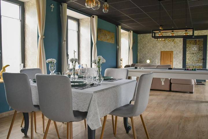 Location de vacances pour 6 personnes, avec Terrasse et Jardin ainsi que Piscine et Sauna à Plédéliac
