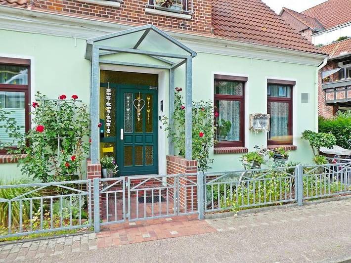 Ferienwohnung für 5 Personen, mit Balkon und Terrasse sowie Garten und Ausblick in Elsfleth - 2