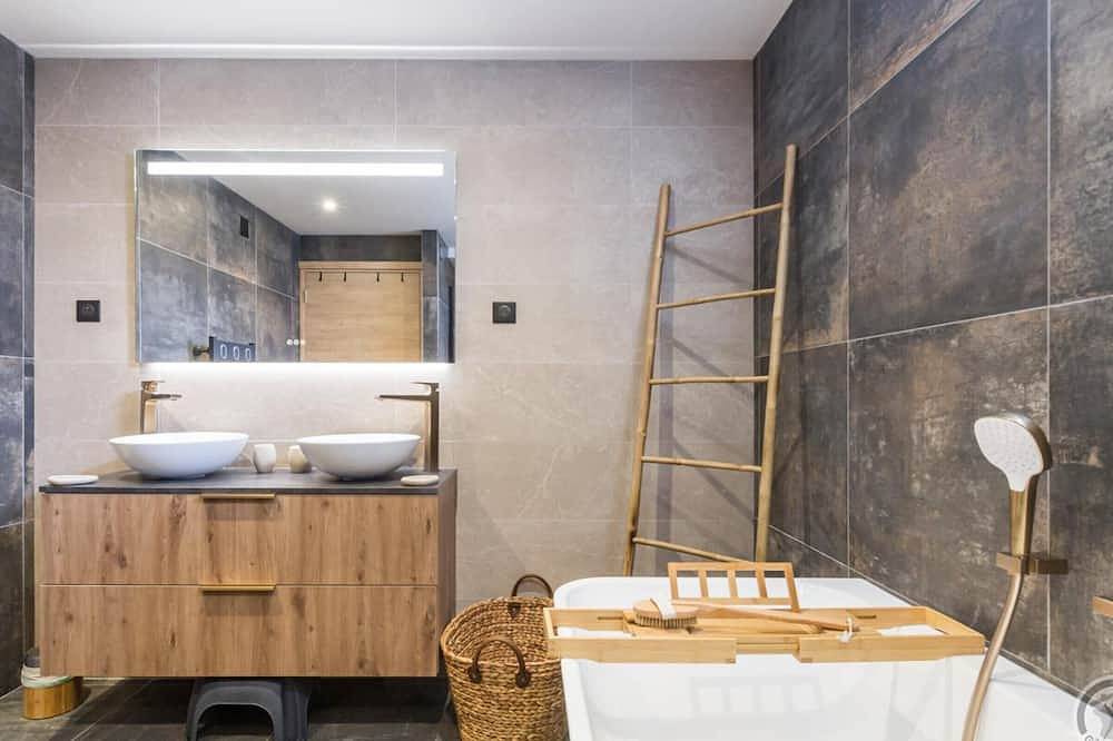 Casa elegante con sauna y spa, cerca de estación y tiendas in Pontorson, Avranches region