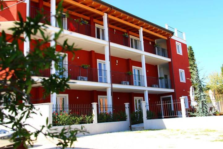 Appartamento per 3 persone, con Terrazza e Giardino nonché Piscina e Panorama a Francavilla al Mare