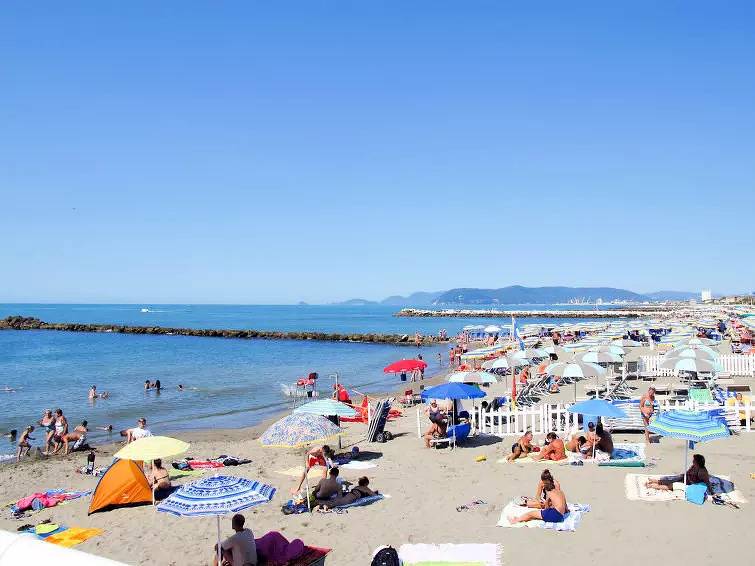 Casa 4 Persone in Massa, Riviera Toscana