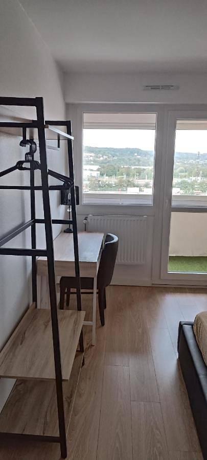 Appartement de vacances entier, Chambre privé avec loggia chez l'habitant in Champigneulles, Région de Nancy