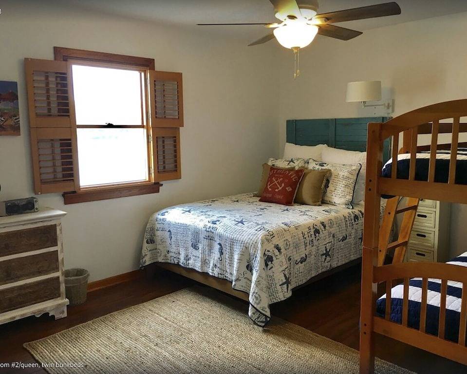 Whippoorwill Cottage - Dock, Fire Pit, Boat Launch, Spectacular Views in Lake Anna