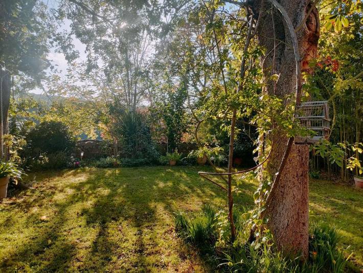 Location de vacances pour 6 personnes, avec jardin à Châteauneuf-le-Rouge - 2