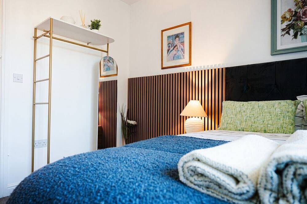 Boutique group home with air conditioning, free parking and designer interiors in Manchester, Greater Manchester