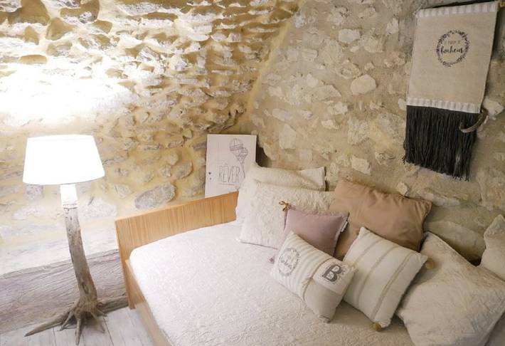 Gîte pour 4 personnes, avec jardin ainsi que terrasse et piscine à Montbrun-les-Bains - 3