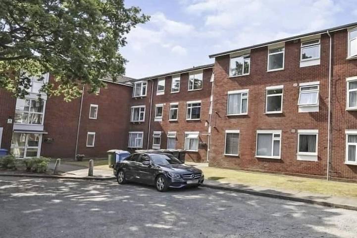 Entire apartment, 2 Bed  Arden Apartment, Parking, Top Location in Birmingham, Birmingham Area