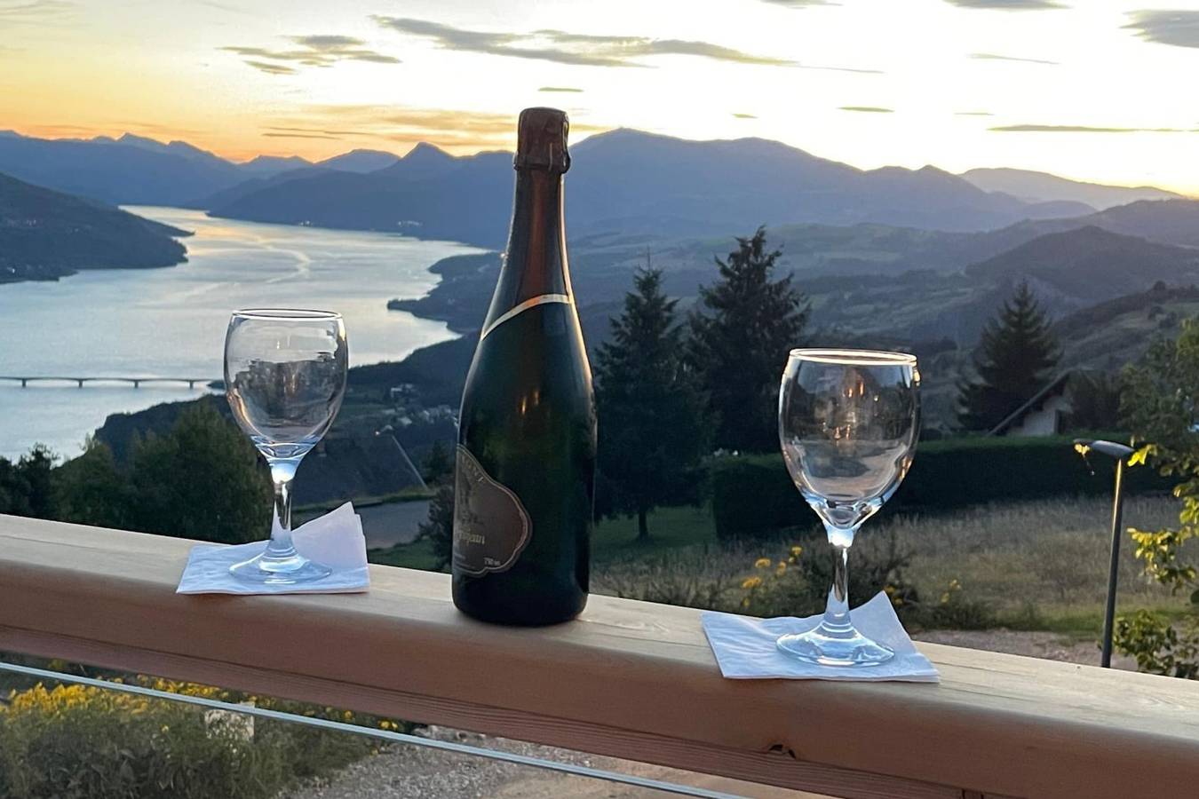 Spacious house with stunning views, Puy-Sanières in Puy-Sanières, Parque Nacional de los Ecrins