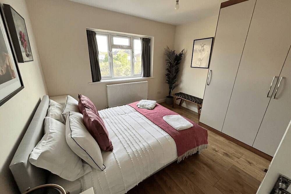 Burnham / Slough Spacious Four Bedroom House in Slough, Berkshire