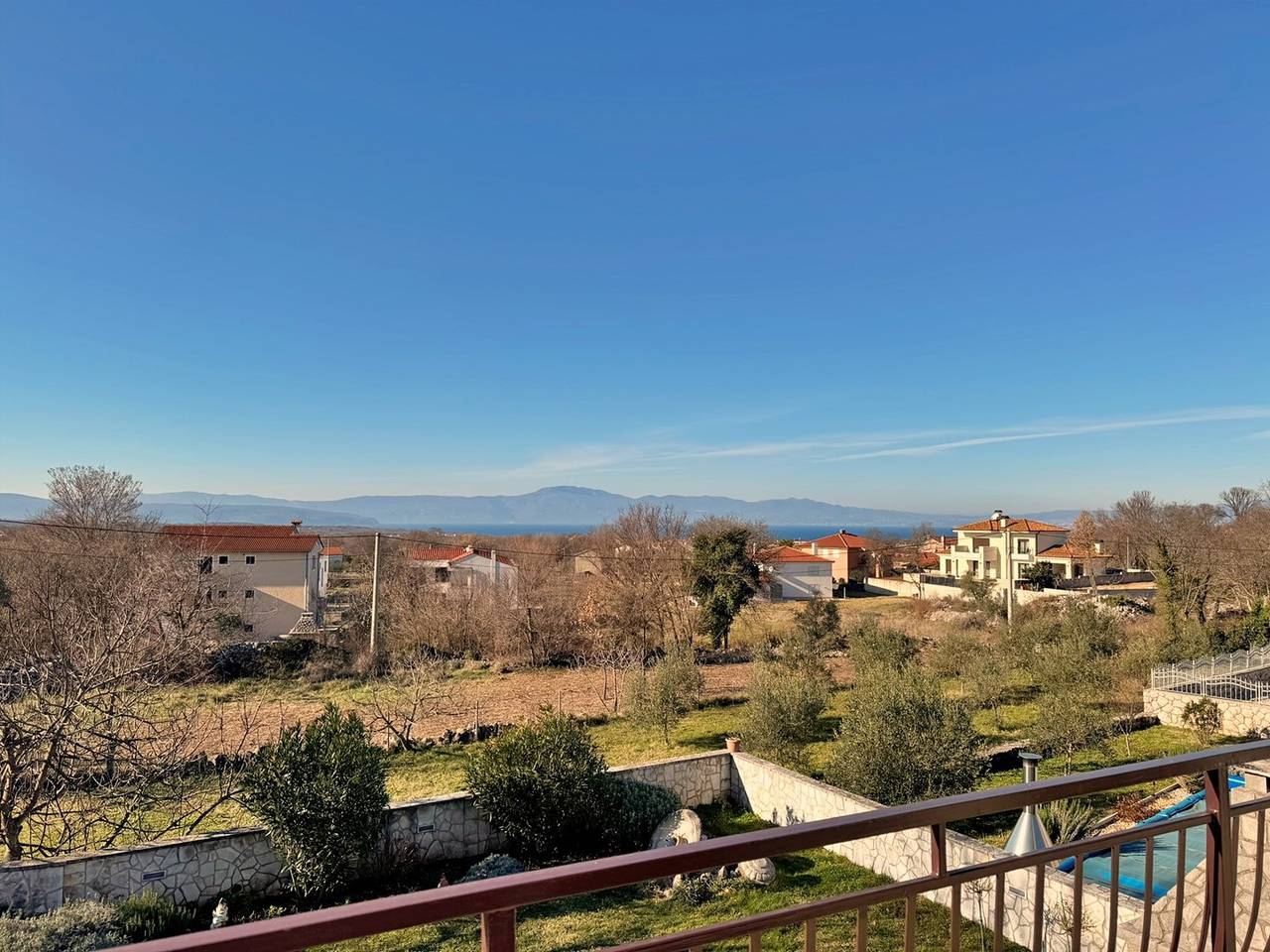 Ganze Wohnung, Apartment Pavle 2 - ruhige Lage, Meerblick, Haustiere erlaubt, Garten, Grill, Parkplatz in Malinska-Dubašnica, Krk