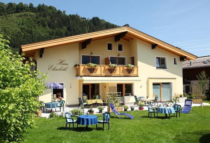 Zimmer für 2 Personen, mit Balkon und Terrasse sowie Garten und Sauna in Zell am See