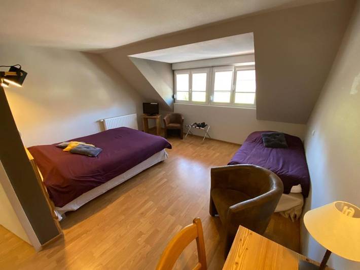Hôtel pour 2 personnes, avec vue et terrasse à Orchamps-Vennes - 3