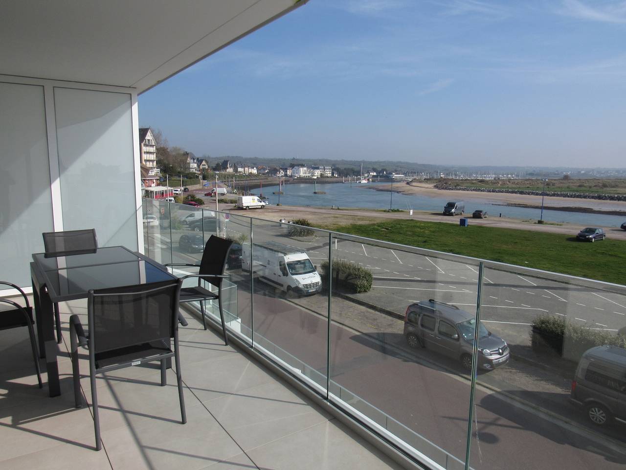 Appartement tout confort vue exceptionnelle sur port & mer in Barneville-Carteret, Côte de la Déroute