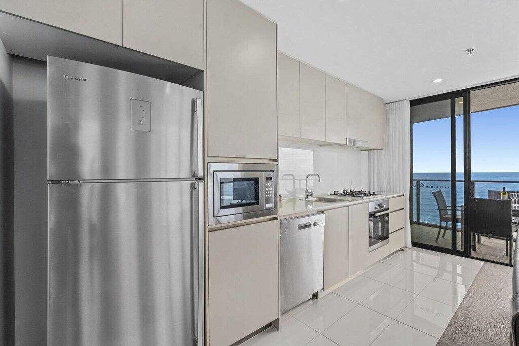 Holiday Apartment for 6 People in Surfers Paradise, Queensland