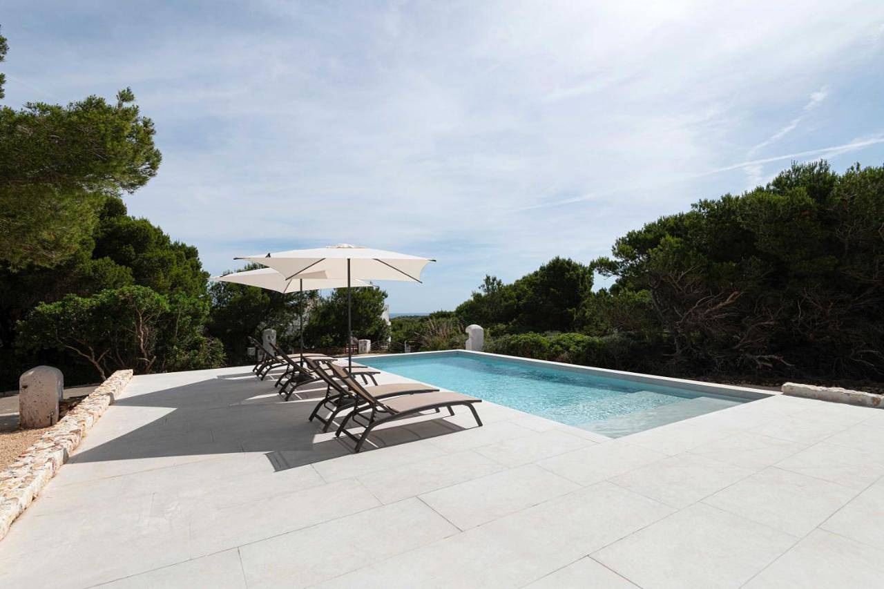 Villa Menorquina con piscina en la playa in Cala Morell, Ciutadella