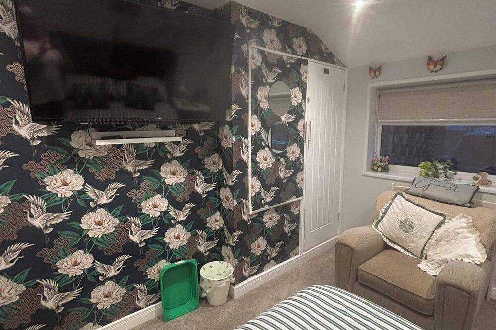Entire apartment, Studio/Near Beach/Garden/Parking/Petsok in Sunderland