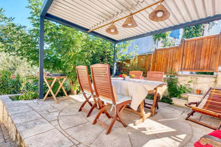 Appartement de vacances pour 2 personnes, avec jardin en Dordogne