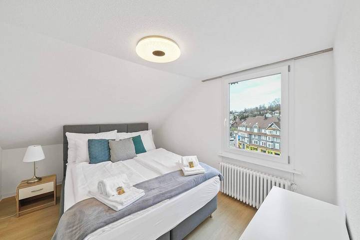 Ganze Wohnung, Book2stay: Apartment 4 Schlafzimmer + Küche + Parkplatz in Herisau, Zürich Voralpen