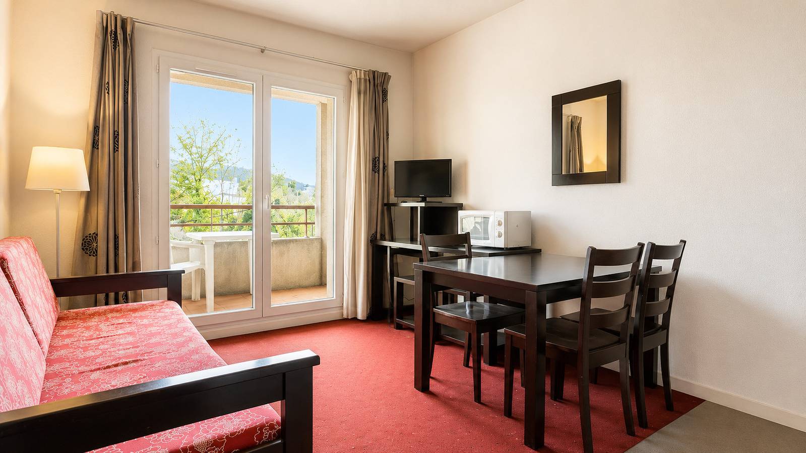 Appartement De Vacances pour 2 Personnes dans Grasse, Région de Cannes