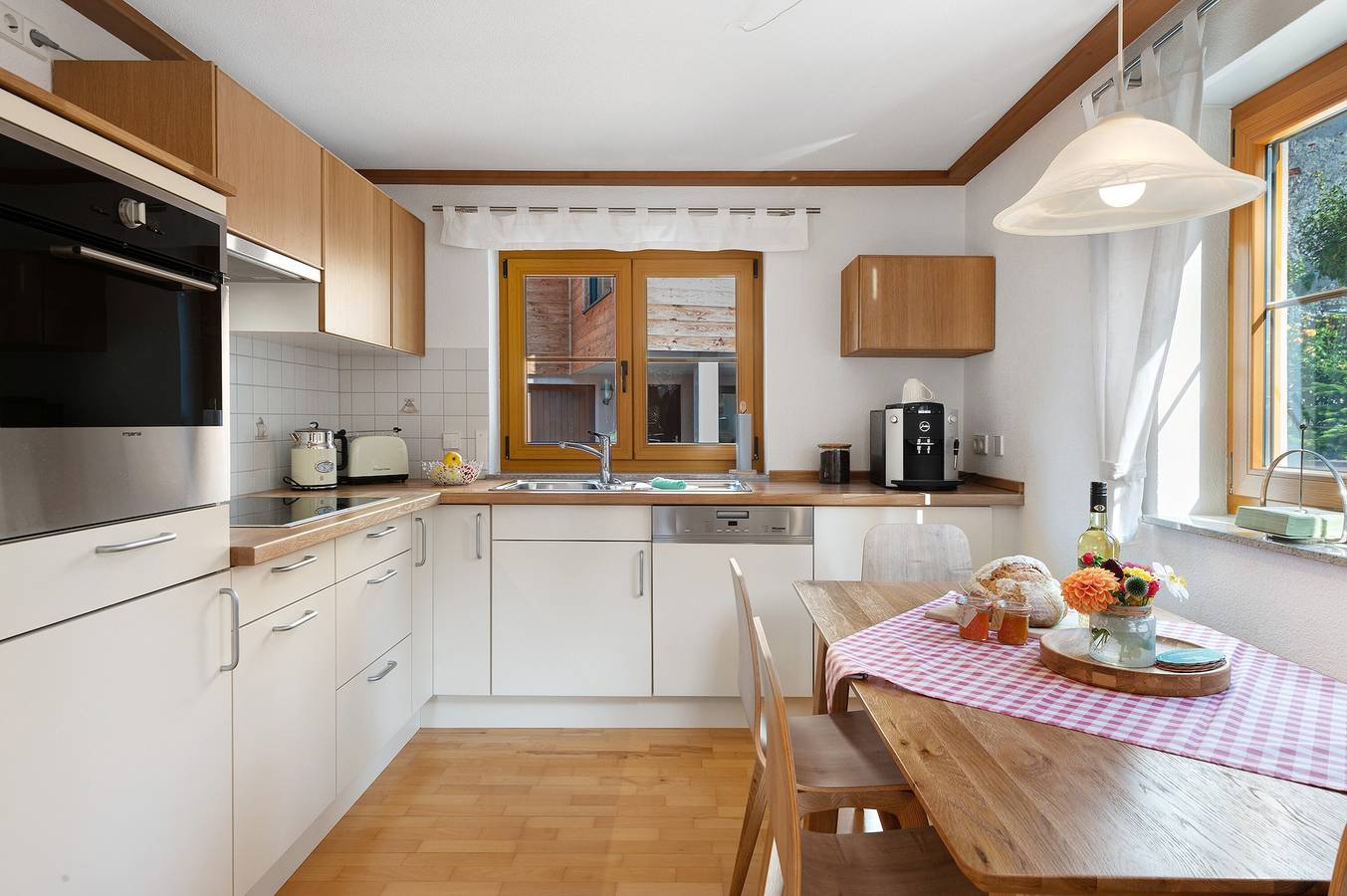 Ganze Wohnung, Ferienwohnung 'Stübele' mit Gemeinschaftsterrasse, Gemeinschaftsgarten und Wi-Fi in Bad Bellingen, Südschwarzwald