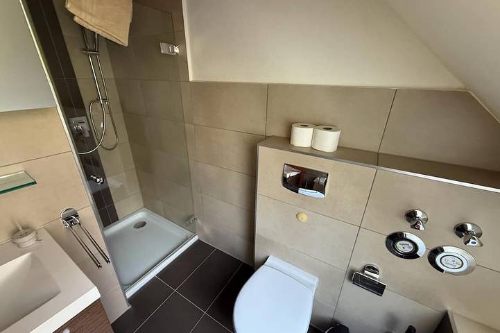 Ganze Wohnung, Wunderschöne Dachgeschosswohnung mit Seeblick in Rheinsberger See, Rheinsberg