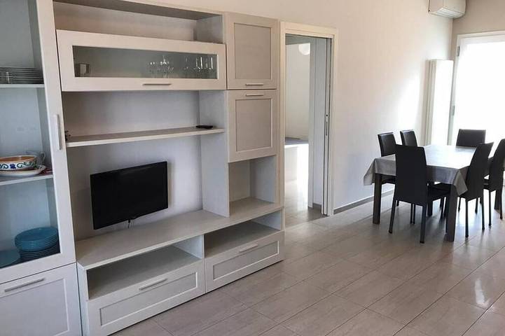 Appartement entier, Sicily house 100 mt from the sea, garden, climate, terrace, laundry room in Cervia, Province de Ravenne
