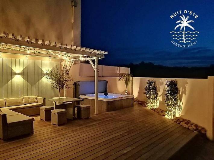Maison de vacances pour 4 personnes, avec jardin ainsi que piscine et jacuzzi