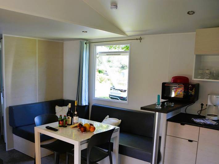Camping Les Bords de Loue - Mobilheim 8 personen - Residenz Quattro 40m² - 4 Zimmer 8 pers. in Parcey, Jura