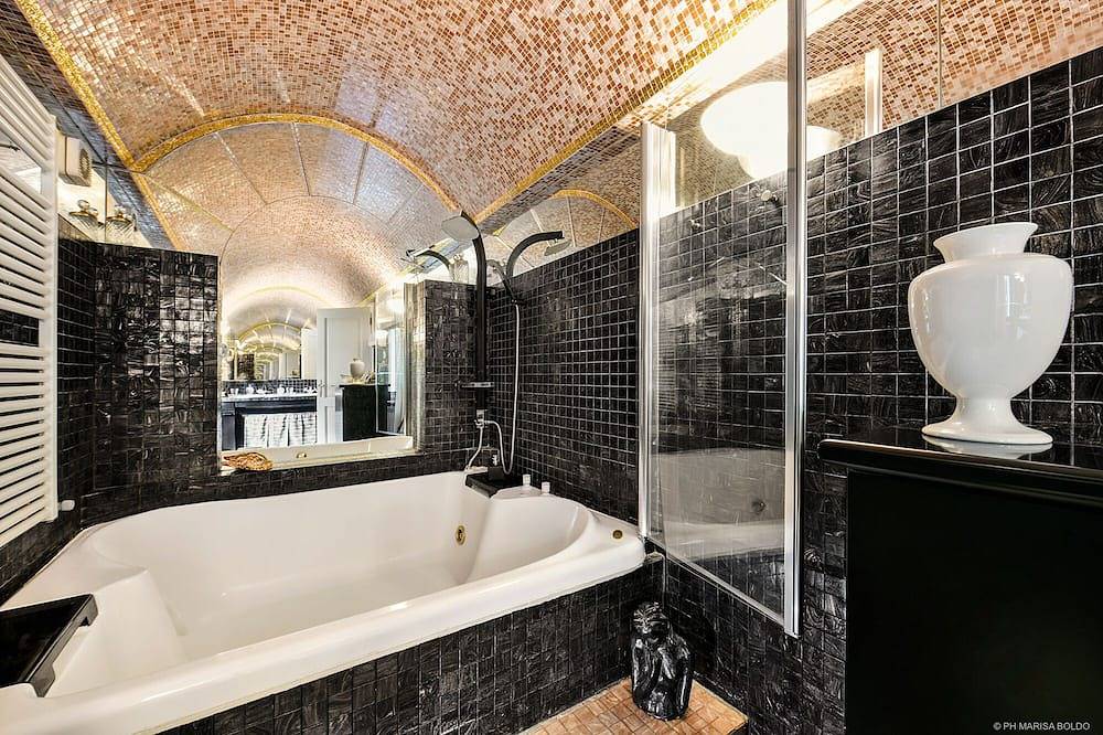 Elegant Vakantiehuis Privé Zwembad Fitnessruimte Grote Tuin Groenruimte in Verona, Provincie Verona