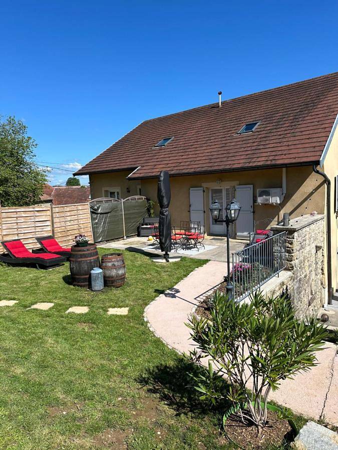 Gîte pour 6 personnes, avec jardin ainsi que sauna et vue dans Chamole - 2