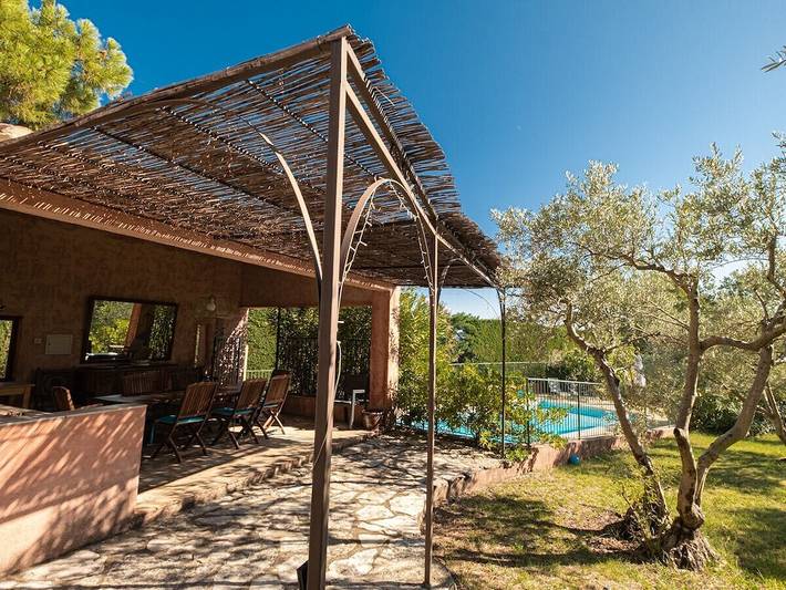 Casa de vacaciones con 4 dormitorios. in Rosellón, Parque natural regional del Luberon