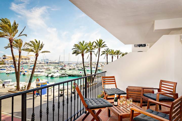 Holiday rental for 4 people, with Terrace and Pool in La Duquesa