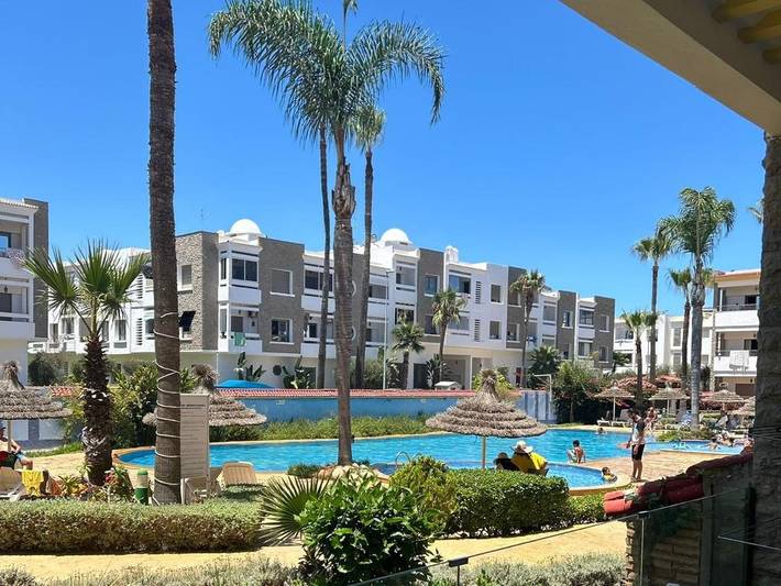 Appartement de vacances pour 5 personnes, avec piscine ainsi que vue et jardin