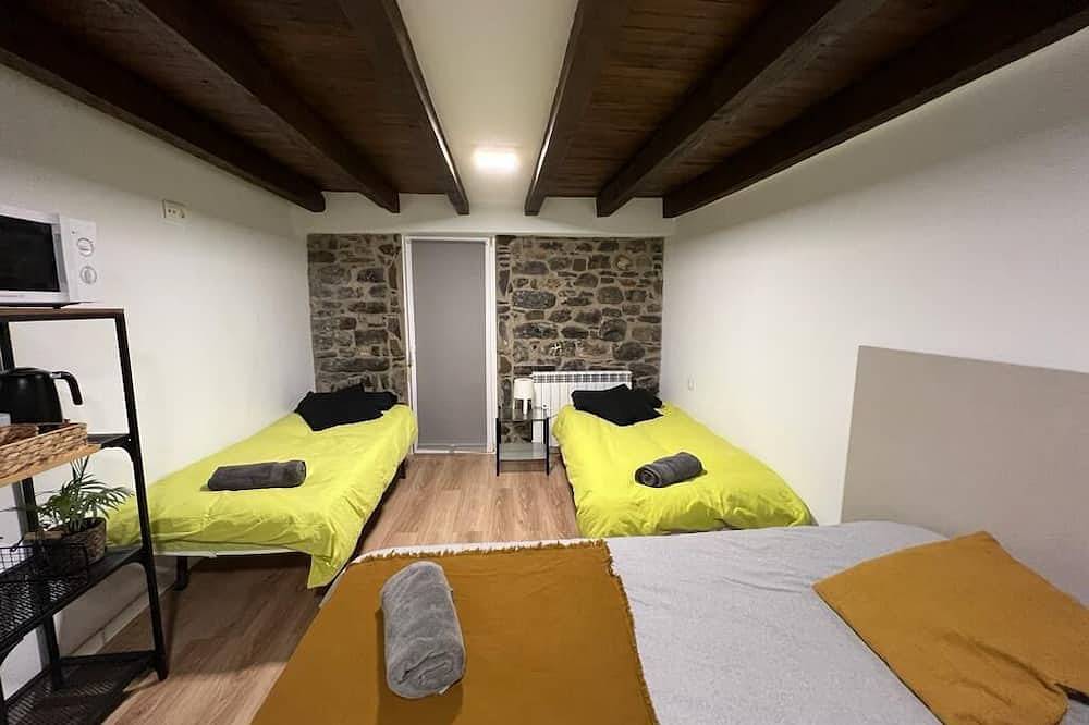 Habitacion Para 4 Personas Centro de Biescas in Biescas, Spanish Pyrenees