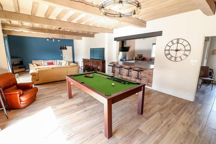 Location de vacances pour 10 personnes, avec Terrasse et Jardin ainsi que Piscine et Vue à Maurens - 2