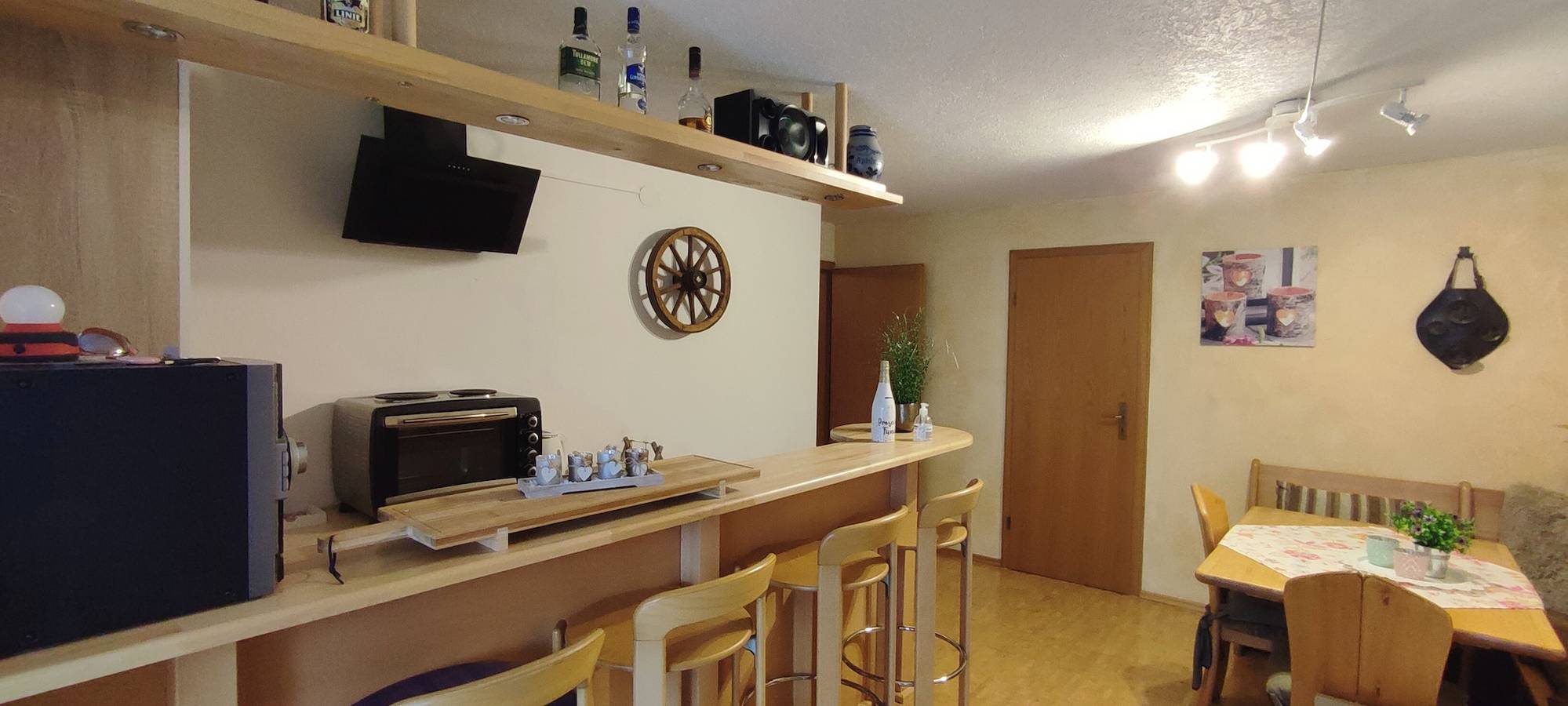 Geheel appartement, Vakantiewoning 'Sauerland Alm Winterberg' met privézwembad, privéterras en wifi in Hallenberg, Hochsauerlandkreis