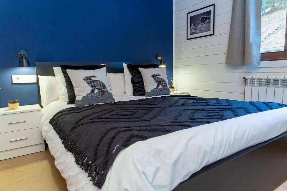 Entire apartment, Riverfront Retreat by Grandvalira & Parking in Soldeu, Grandvalira