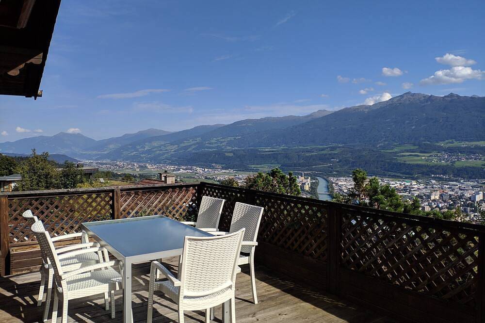 Entire apartment, Alpendohle Apartments \"august Macke\" in Innsbruck, Innsbruck Land