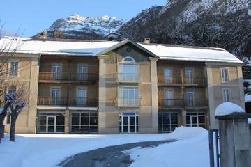 Gîte pour 72 personnes, avec terrasse dans Réserve du Néouvielle