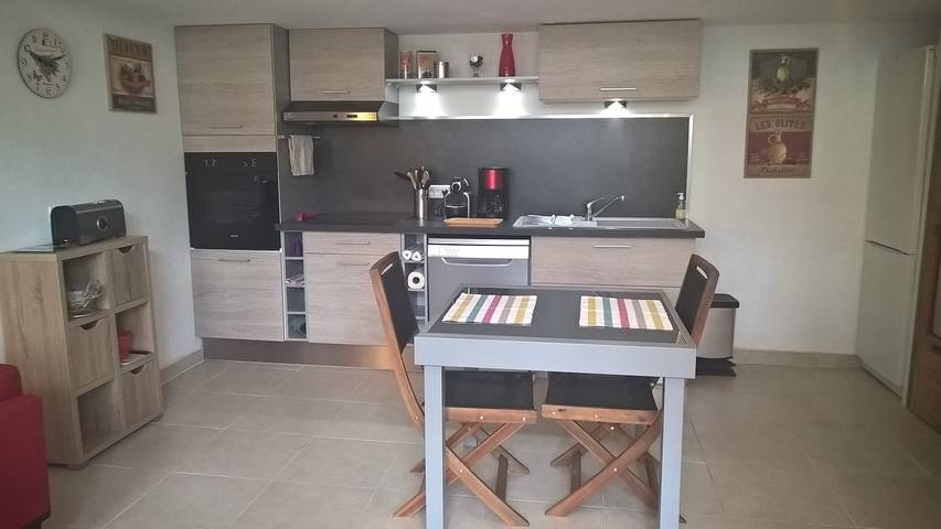 Gîte pour 6 personnes, avec terrasse et piscine dans les Alpes-de-Haute-Provence - 4