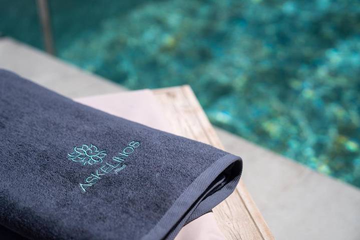 Location de vacances pour 4 personnes, avec piscine ainsi que jardin et vue dans Karpathos - 4