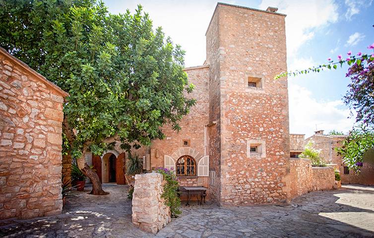 Finca mit Hund für 4 Personen, mit Terrasse, mit Haustier in Santanyí