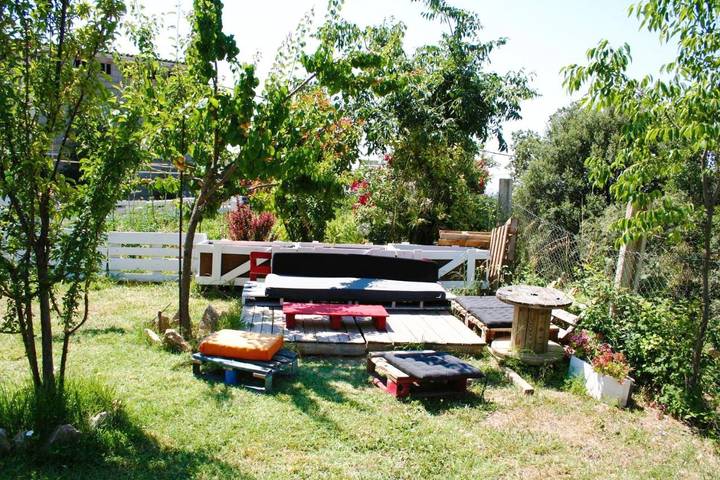 Hostal, con Terraza además de Jardín y Vistas en Alquézar