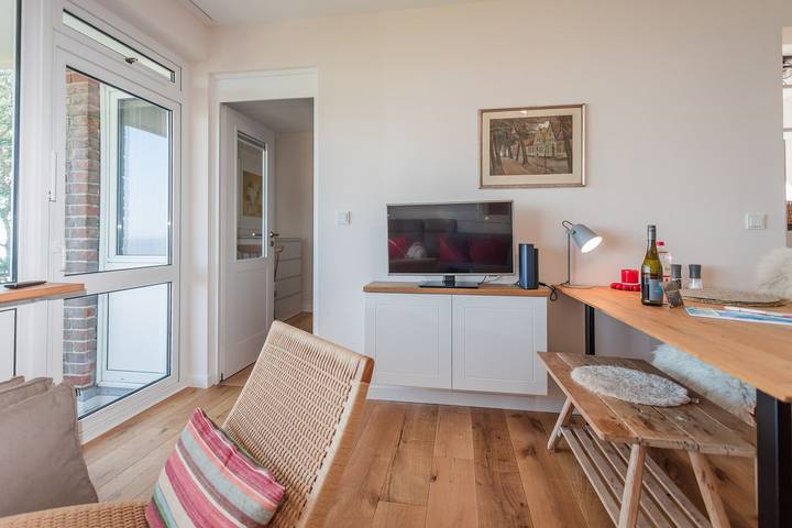 Ganze Wohnung, Wunderschöne Ferienwohnung in exquisiter Lage mit Meerblick in Raucherstrand, Wyk auf Föhr
