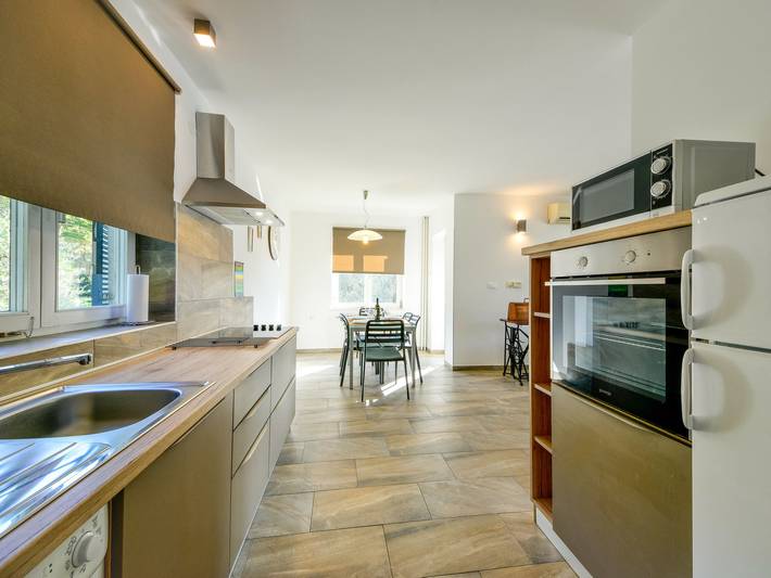 Ferienwohnung für 5 Personen, mit Balkon und Terrasse sowie Garten auf Krk - 4