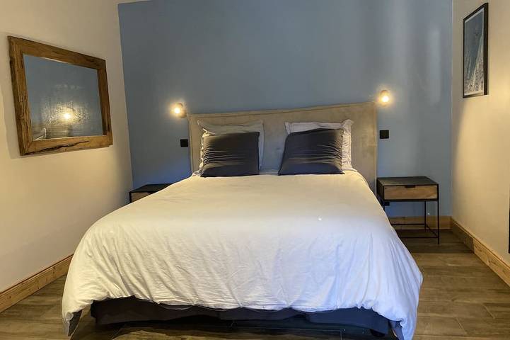 Location de vacances pour 10 personnes, avec jardin dans Longefoy - 3